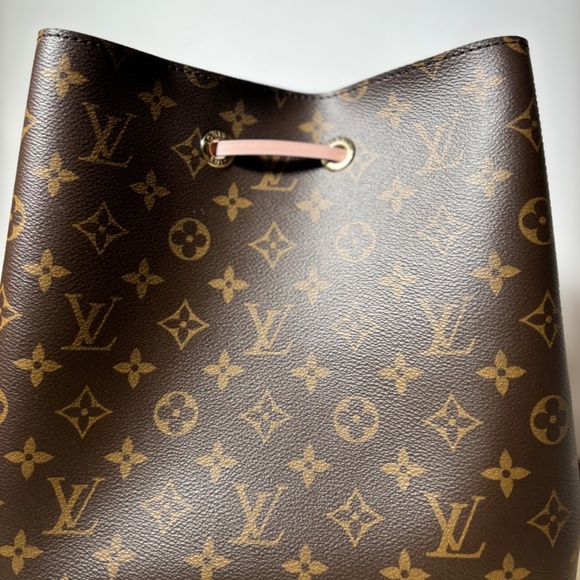 Authentic Louis Vuitton Monogram Neonoe - Rose Poudre - Picture 4 of 6
